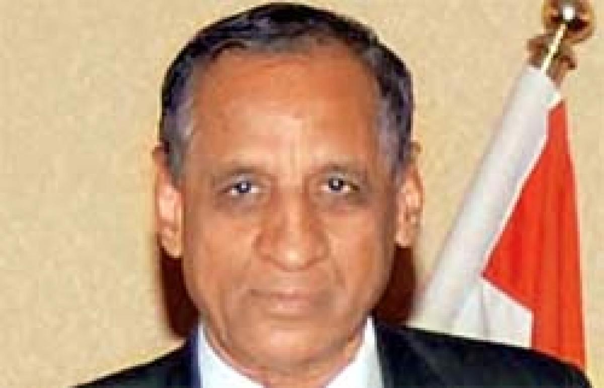 Guv urges people to introspect their contribution to society